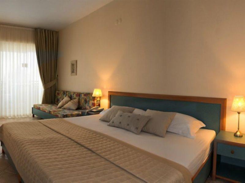 Hotel Carina Kusadasi Exterior photo